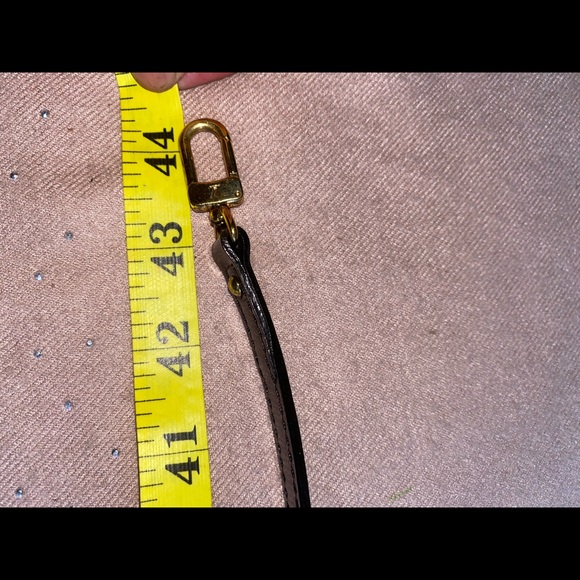 🖤 SOLD🖤Authe Louis Vuitton Black Vernis Strap - Picture 9 of 9